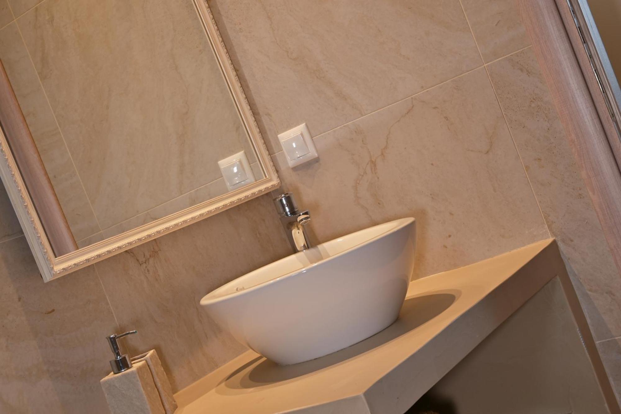 Efmar Exclusive Residences 伊西翁 外观 照片